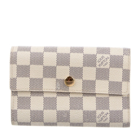 Large Strap Wallet in Grained Calfskin