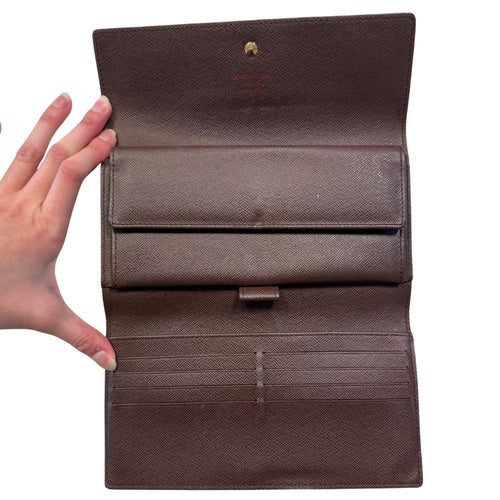 Damier Ebene Sarah International Wallet