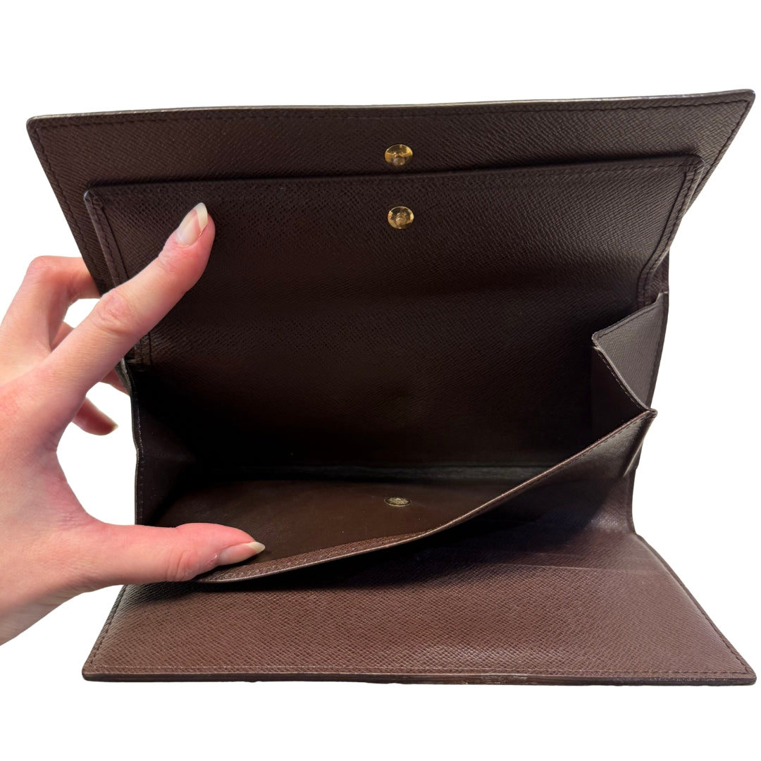 Damier Ebene Sarah International Wallet