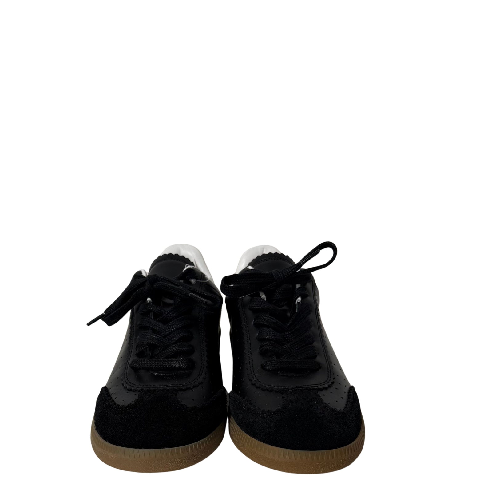 Bryce Round Toe Lace-Up Sneakers