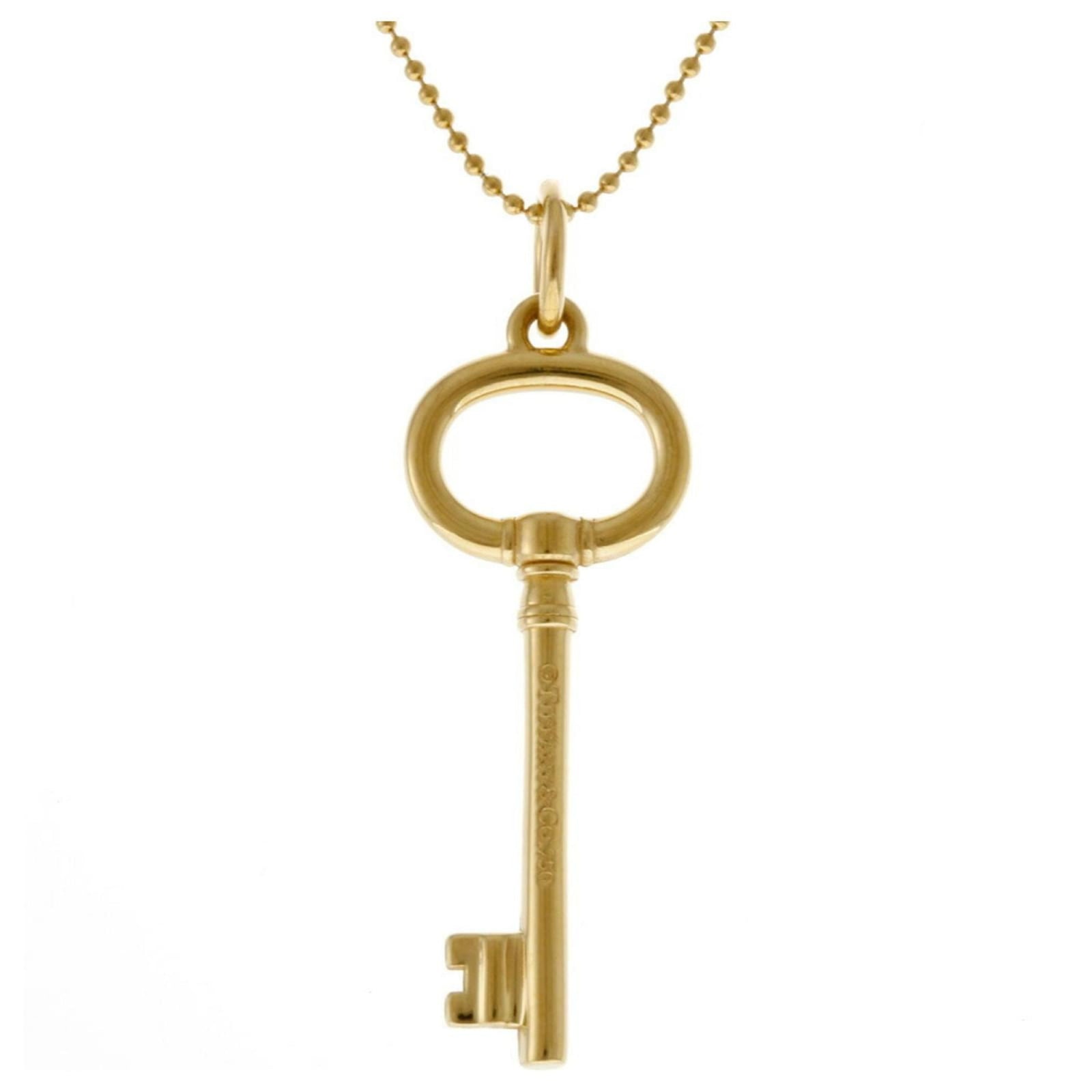 18K Yellow Gold Small Oval Key Pendant Necklace