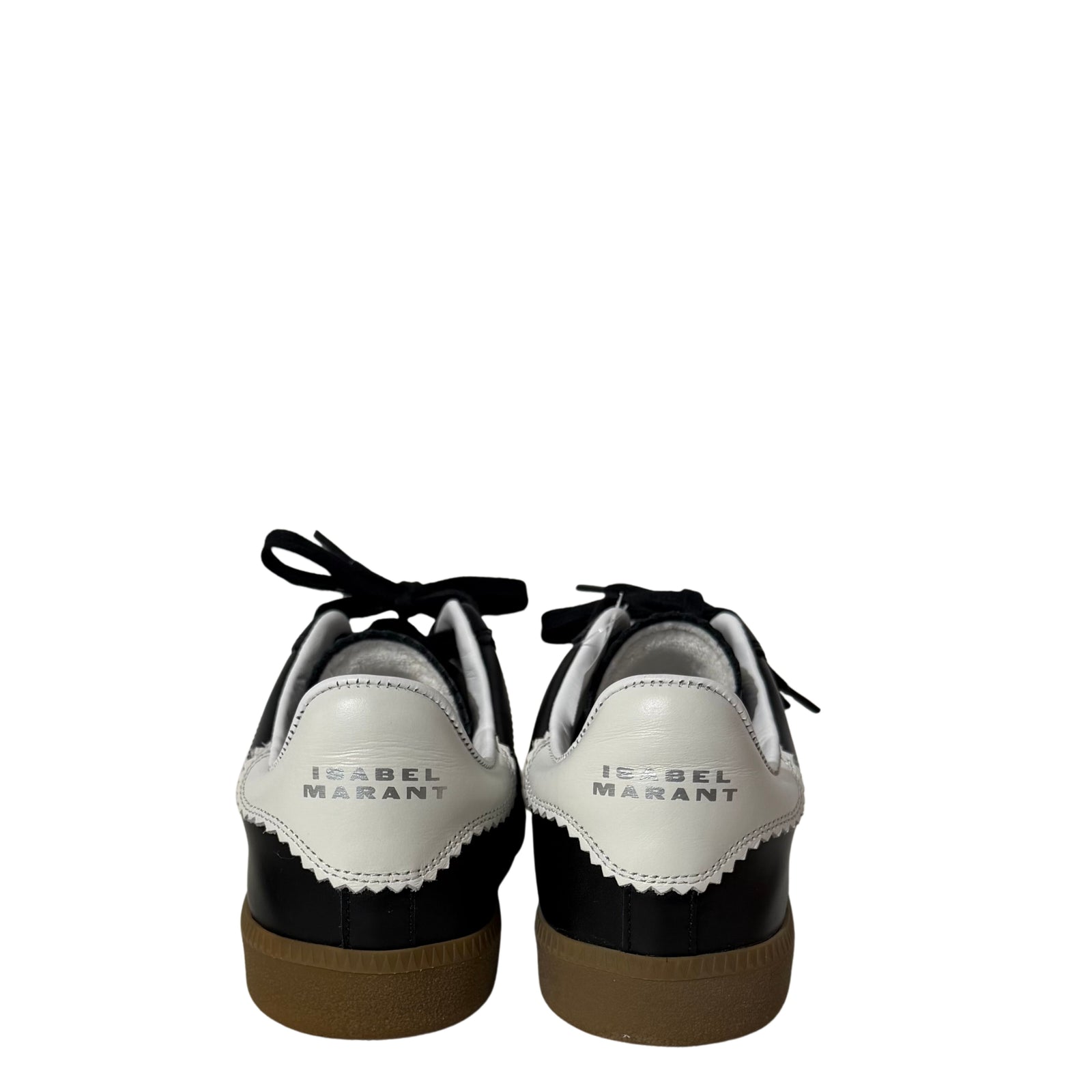 Bryce Round Toe Lace-Up Sneakers