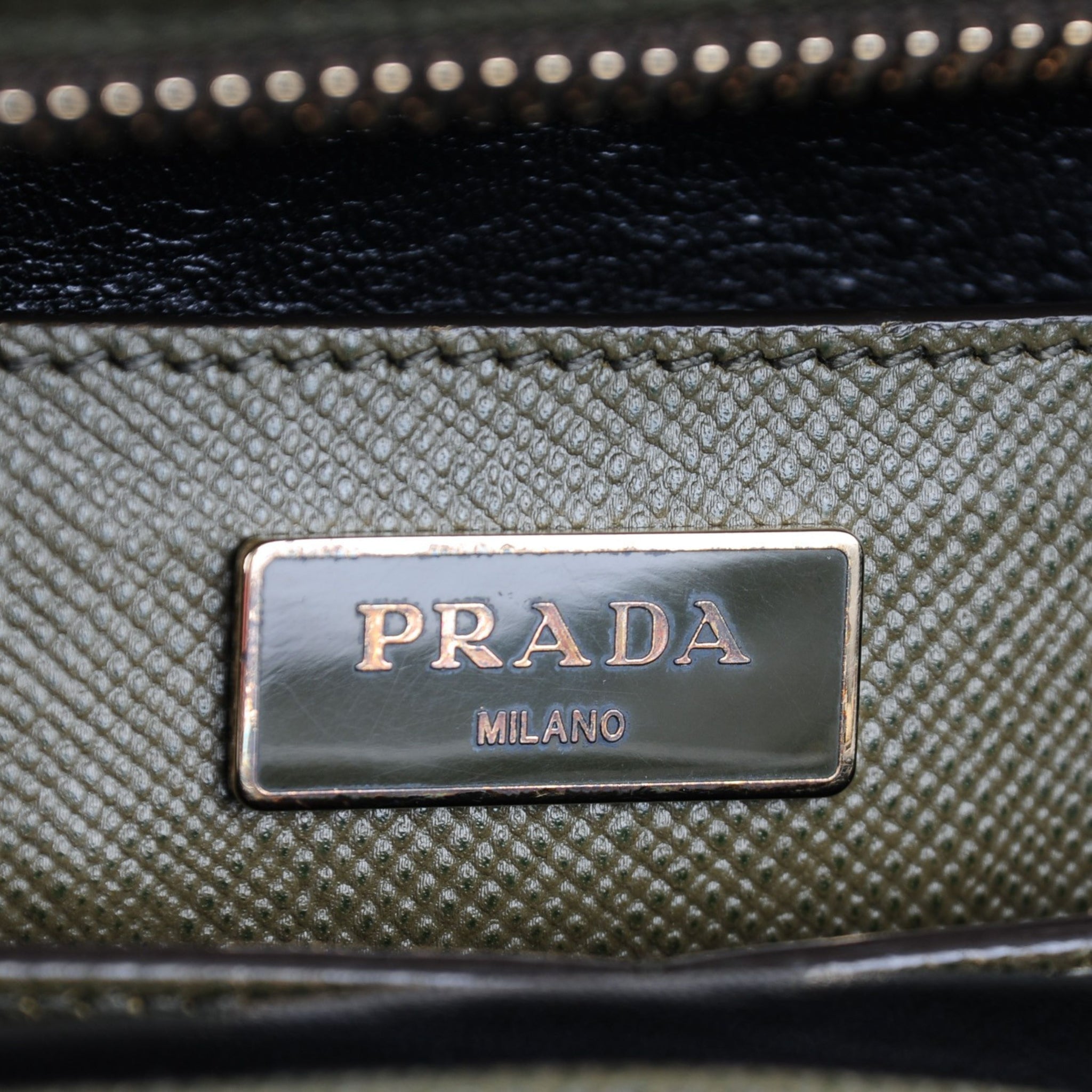 Saffiano Cuir Top Handle Dome Tote Militare