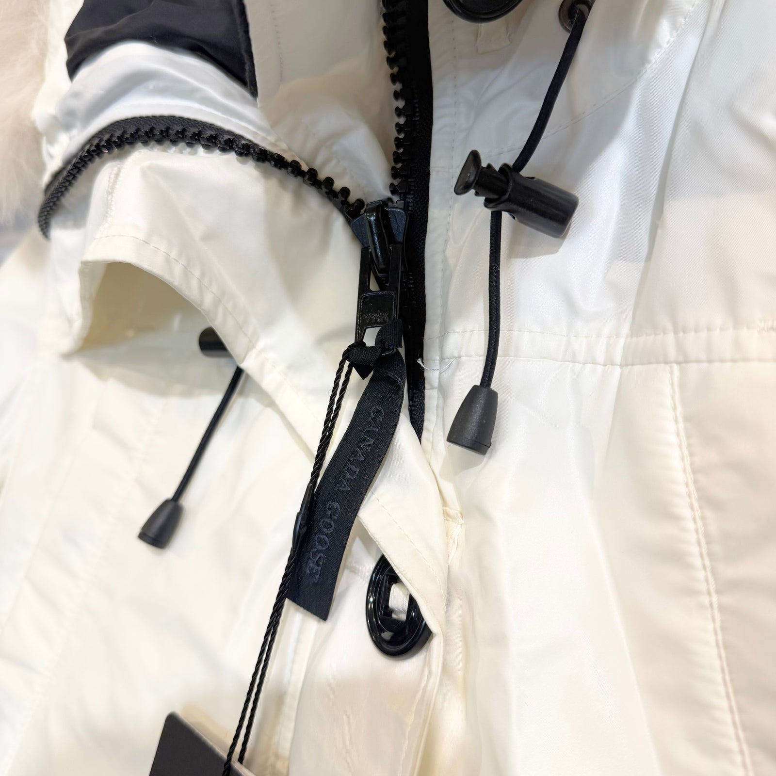 Montebello Parka in Pearl White