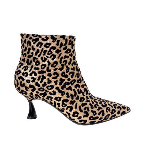 Pointed Toe Sparkly Boots 37.5