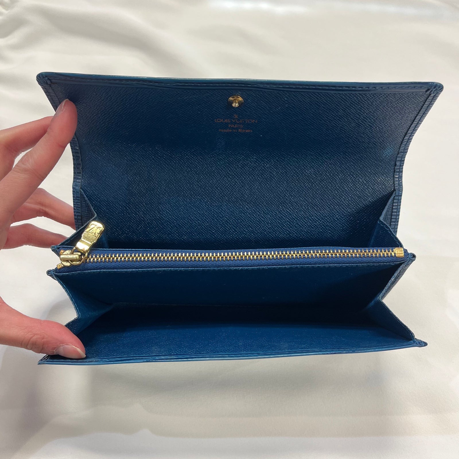 Louis Vuitton Blue Vernis Sarah Wallet