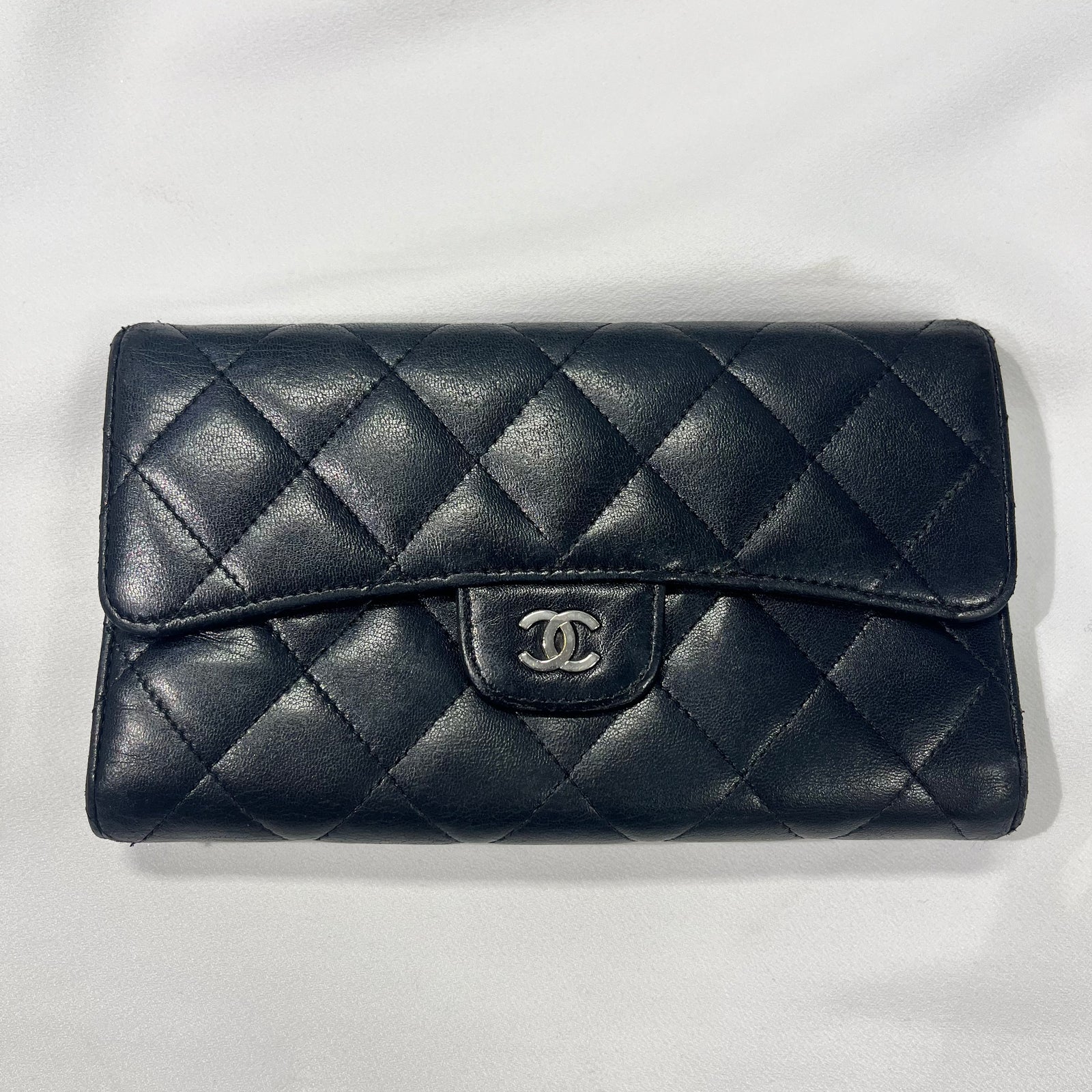 CHANEL Iridescent Caviar Quilted Small Flap Wallet Black 1239939