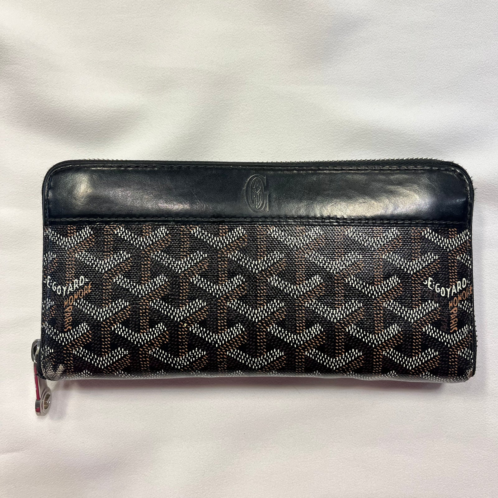 Goyard zip top around wallet