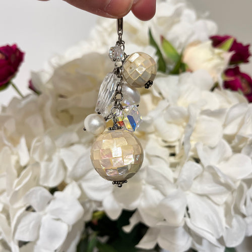 Cream/Clear Cluster Pendant