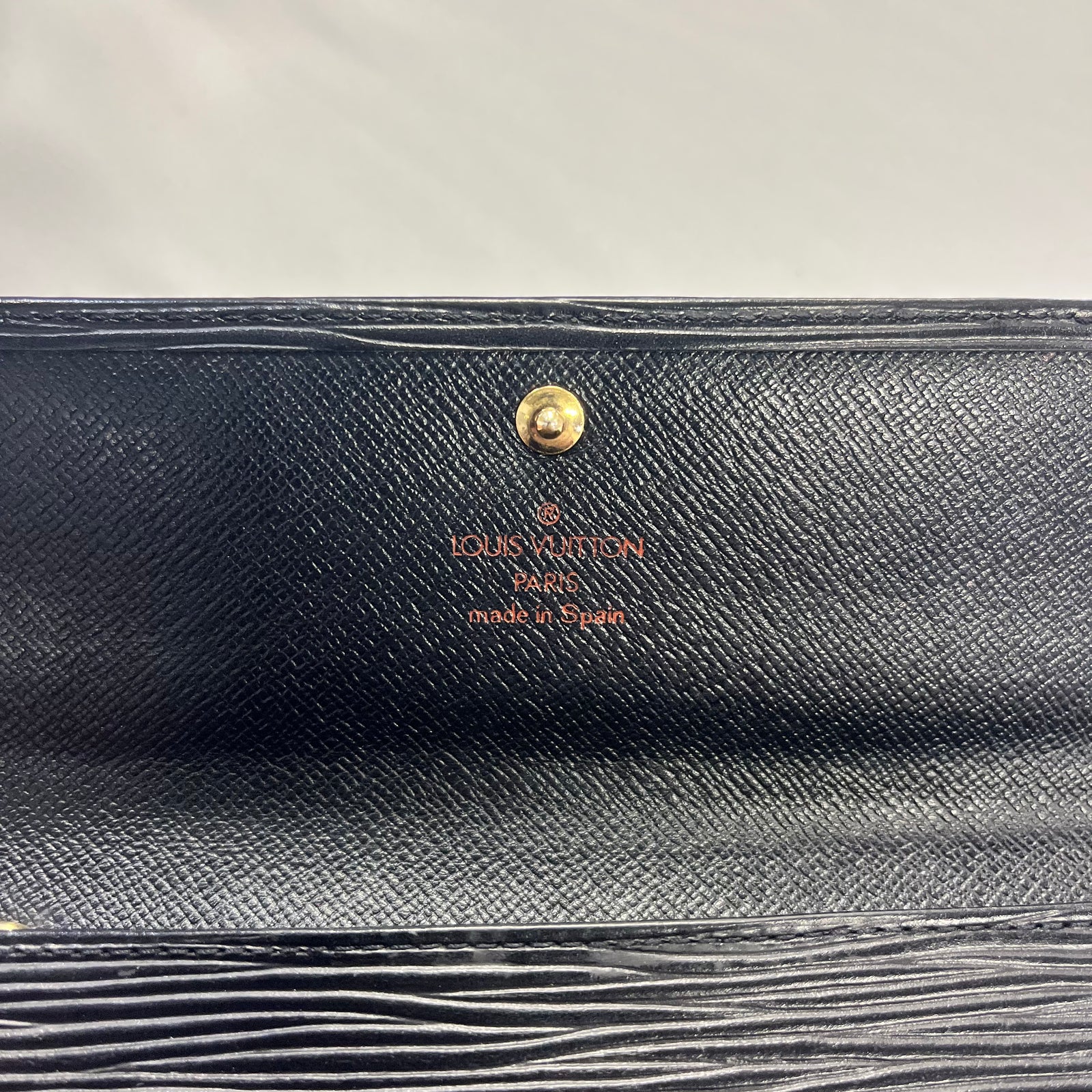 Epi Sarah Wallet Black – Loom & Magpie Boutique