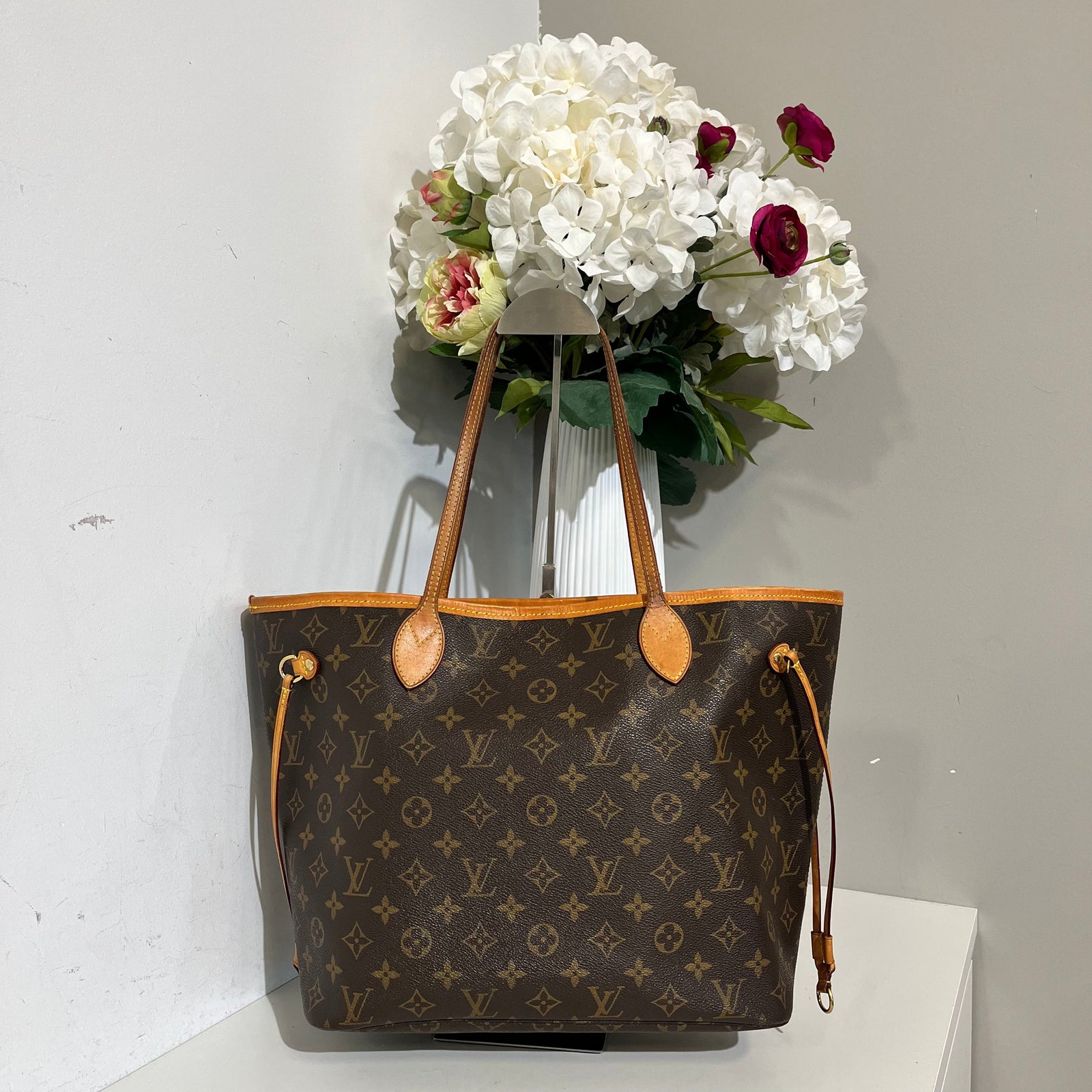 Monogram Neverfull MM – Loom & Magpie Boutique