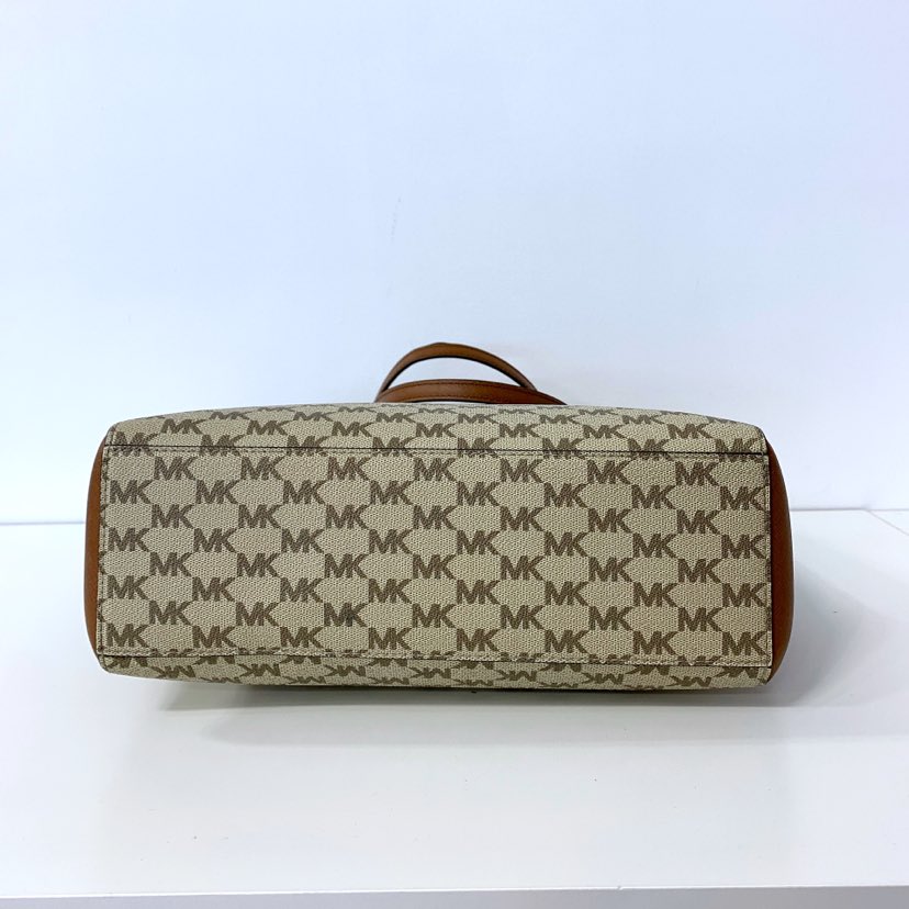 Signature Brown Tote