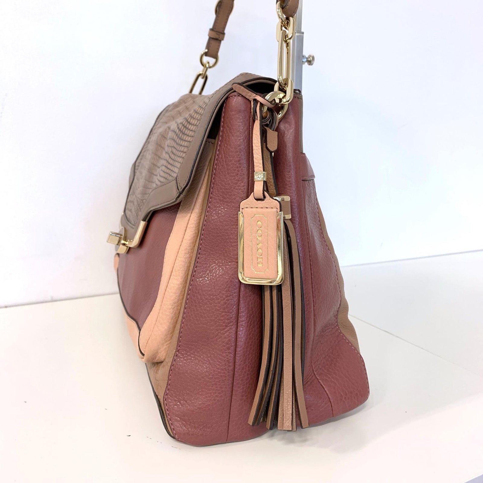 Dusty Rose Alligator Print Shoulder Bag