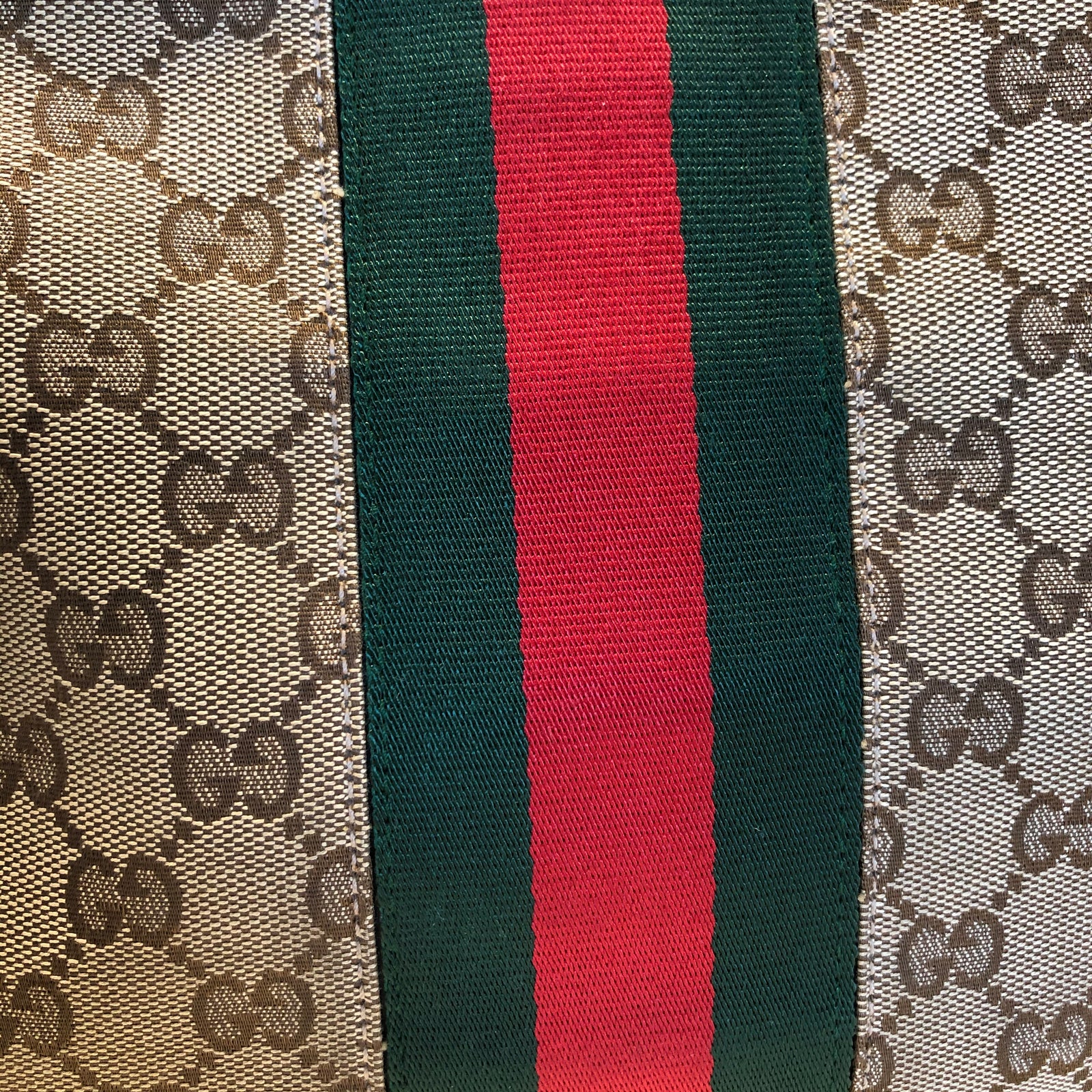 GG Canvas Shoulder Bag