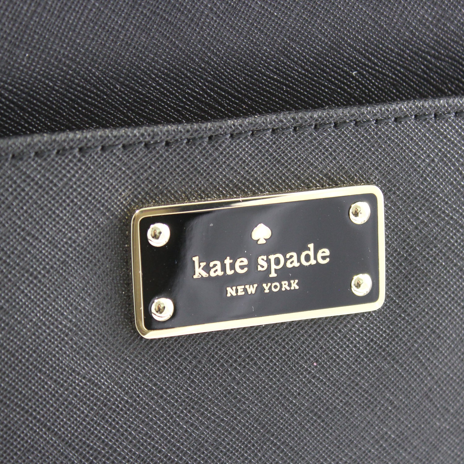 International Luggage Topper