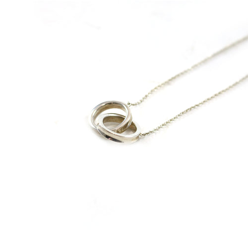 Interlocking Circles Pendant Necklace