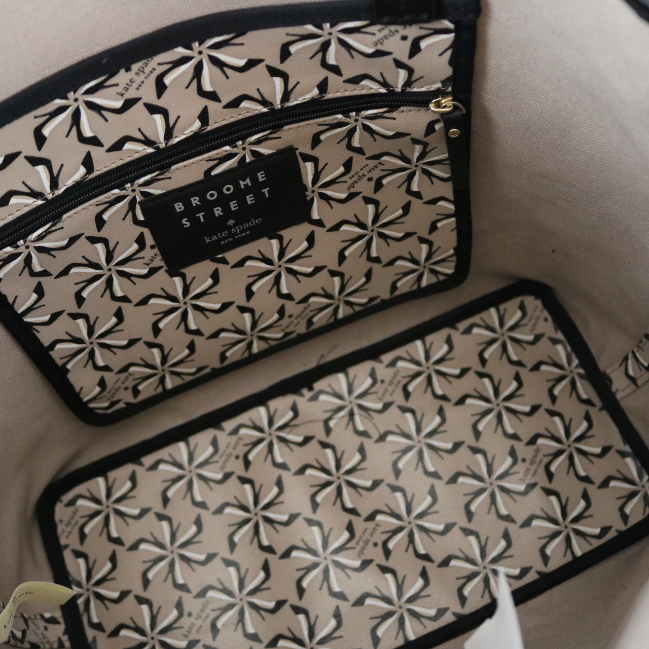 Heels Tote Bag