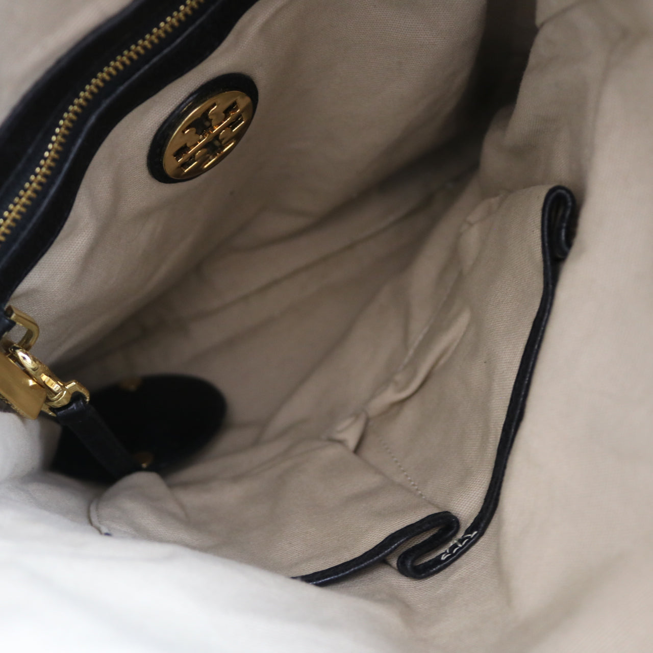 Bi-Fold Shoulder Bag