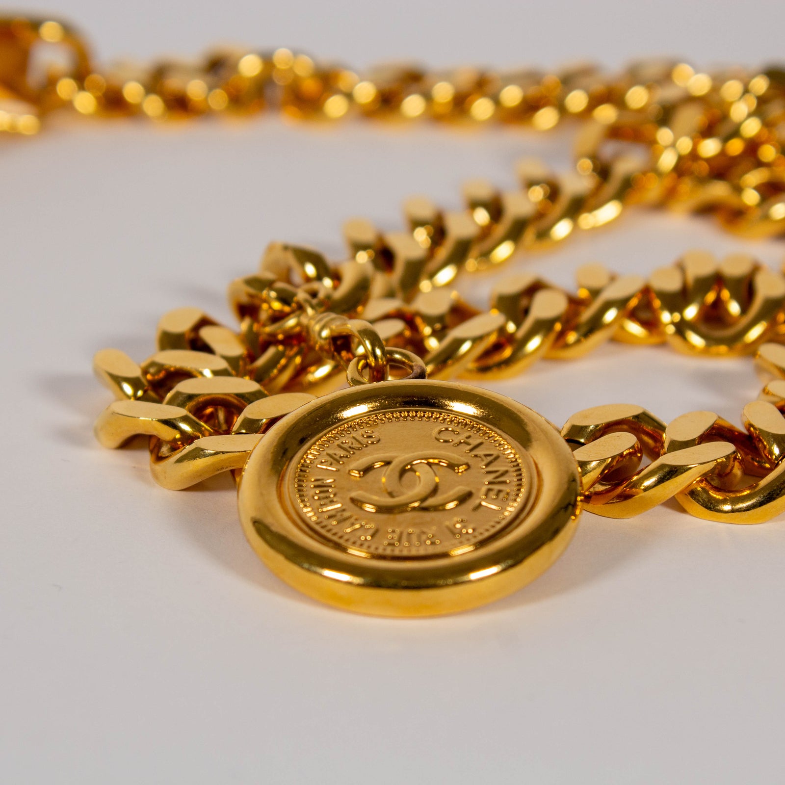 Chain CC 31 Rue Cambon Medallion Belt Gold