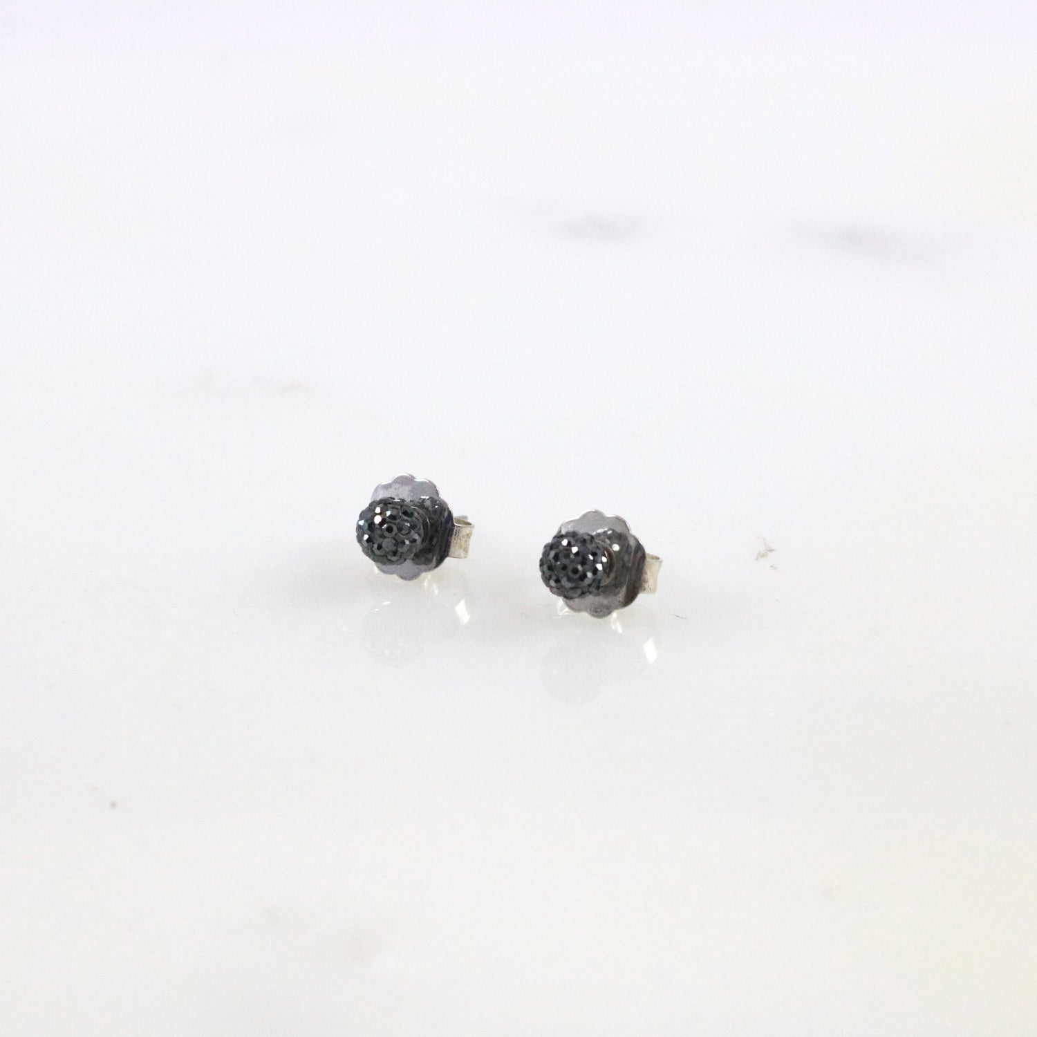 6mm Hematite Stud Earrings
