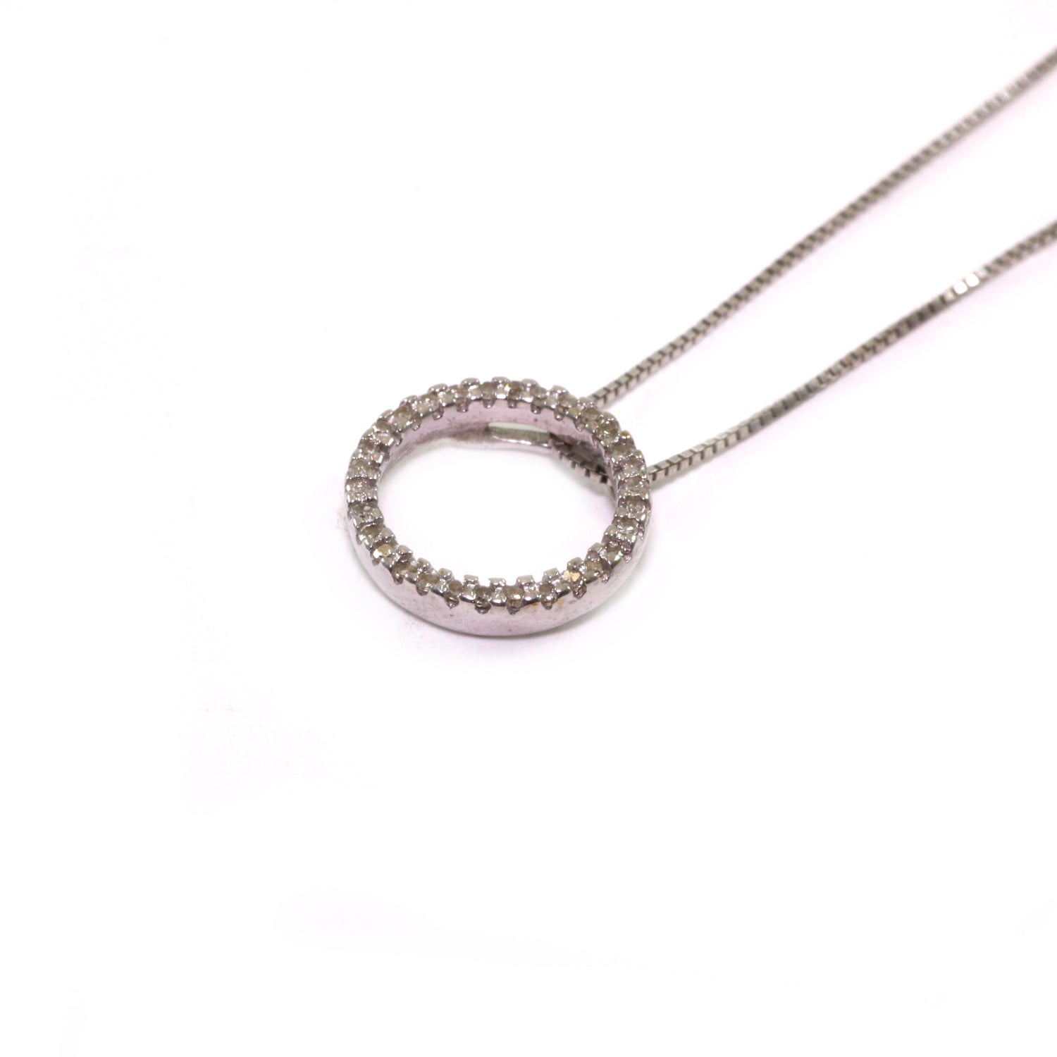 10k Gold Genuine Diamond Circle Pendant Necklace
