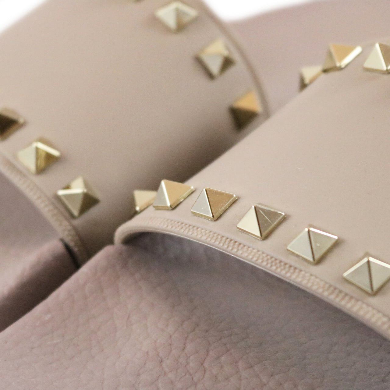 Garavani Rockstud Slides