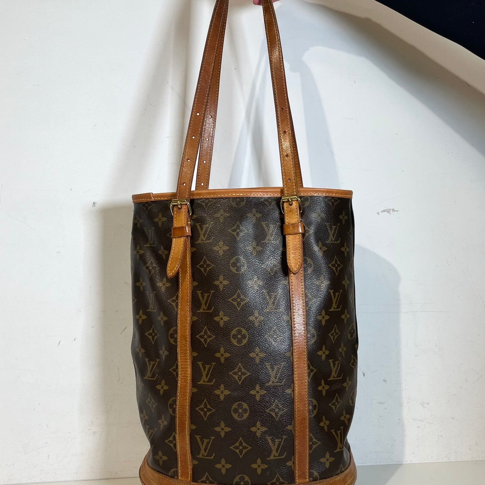 Monogram Bucket 27
