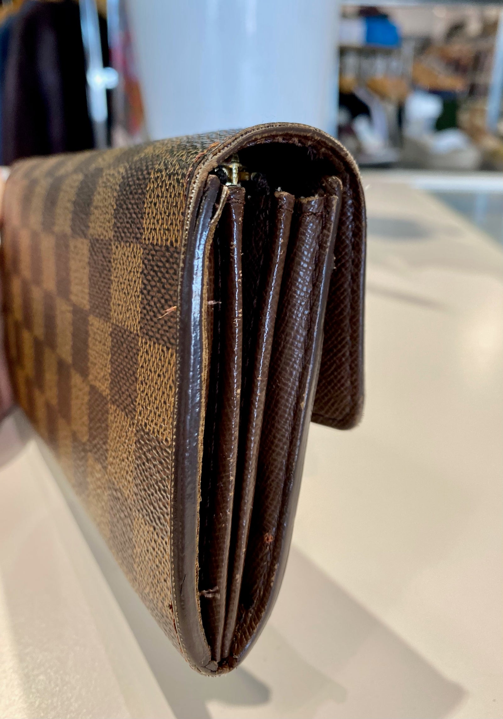 sarah damier wallet