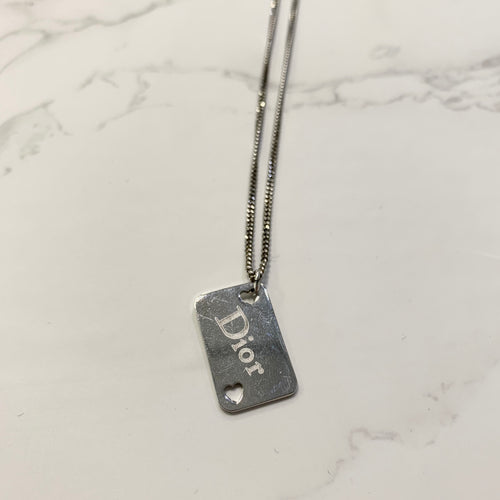 Silver Tone Pendant Necklace