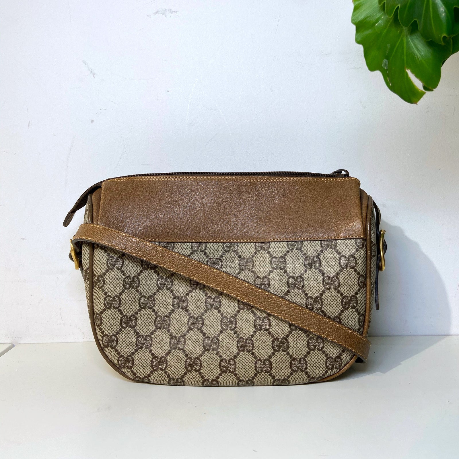 Vintage GG Supreme Crossbody