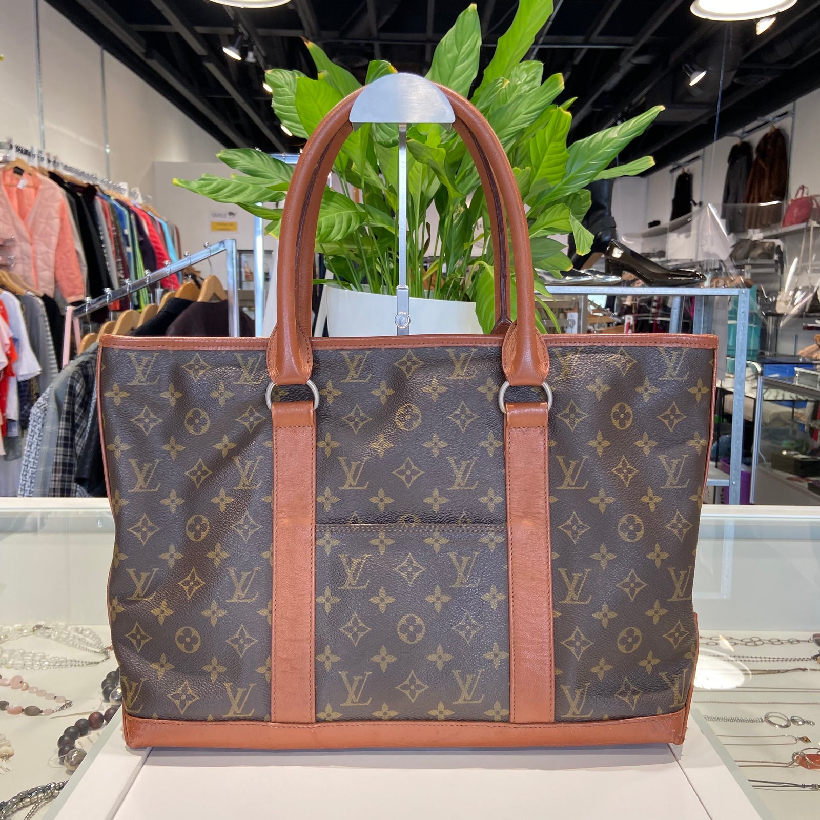 Louis Vuitton Weekend Tote PM 