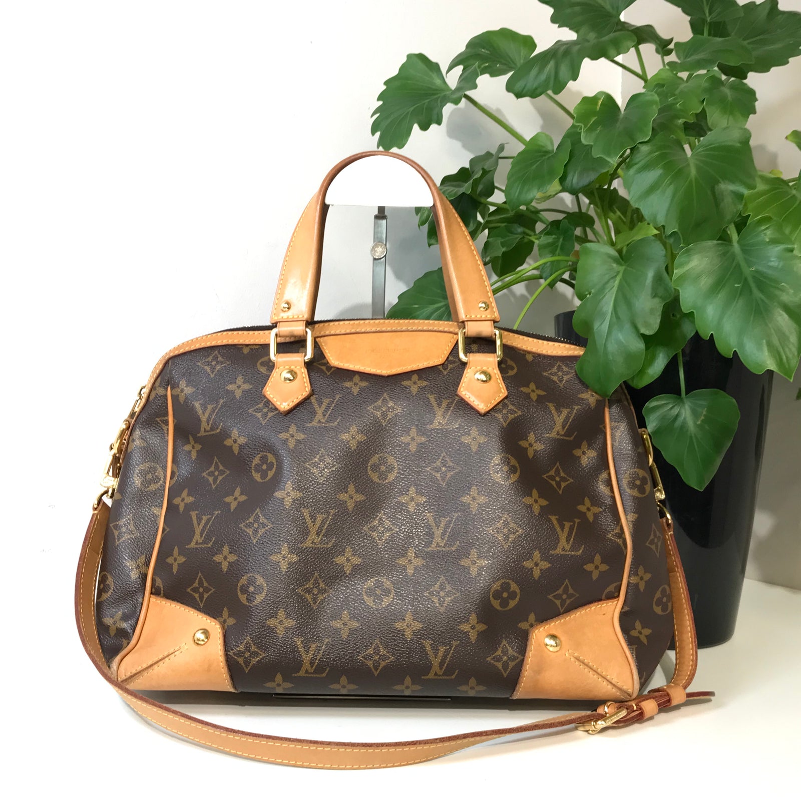 lv retiro monogram