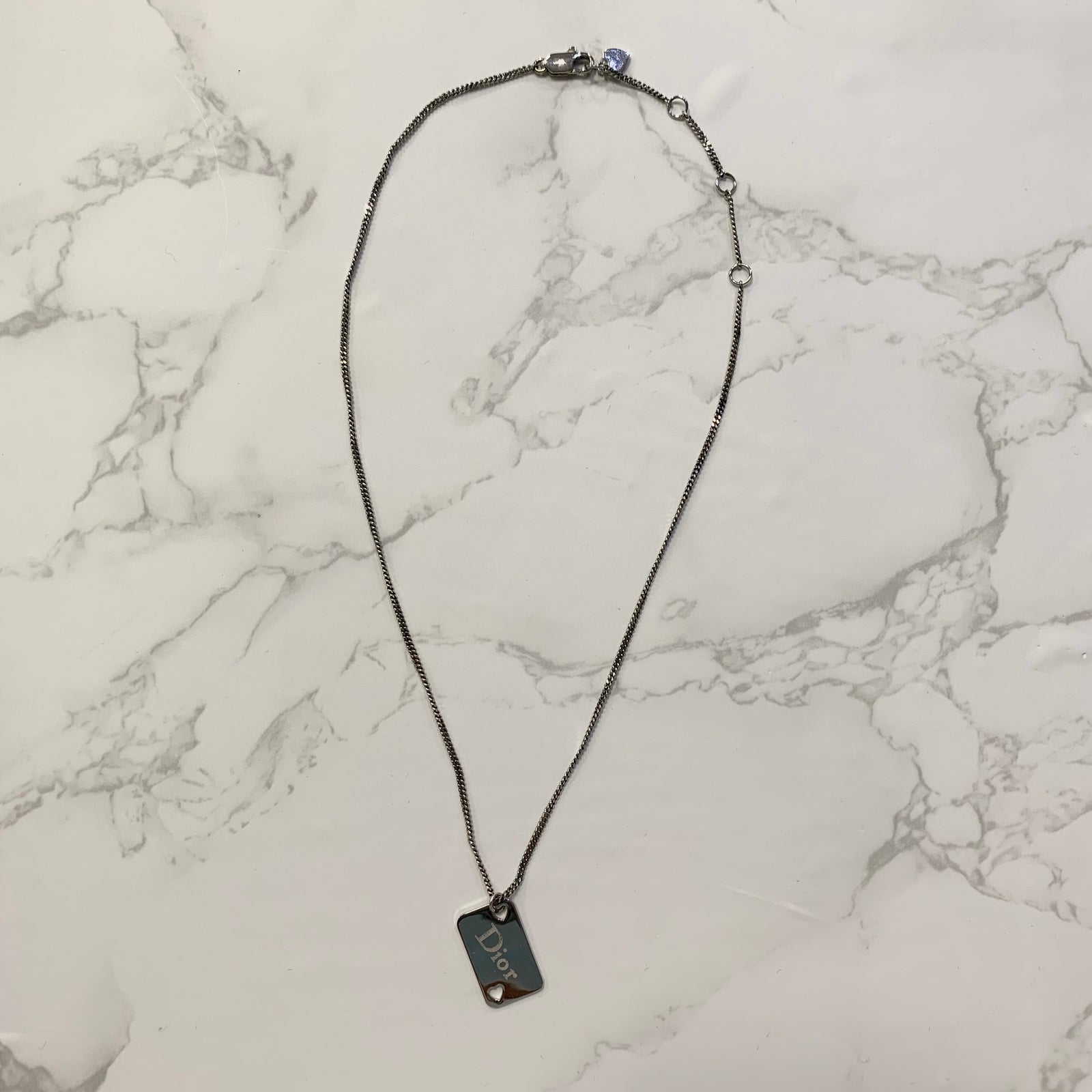 Silver Tone Pendant Necklace