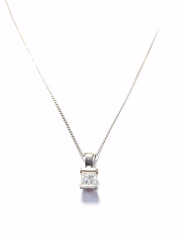 14k Gold Genuine Diamond Heart Pendant Necklace